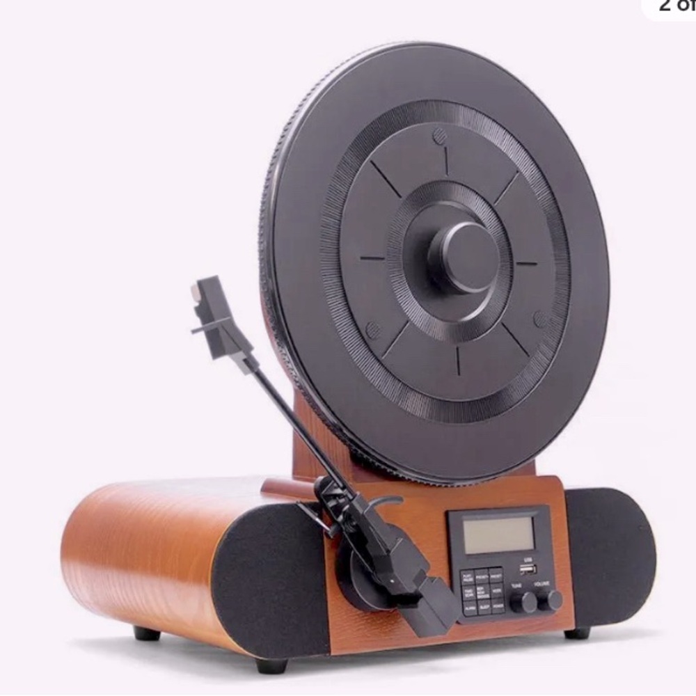 Fuse Verte Vertical Record Player